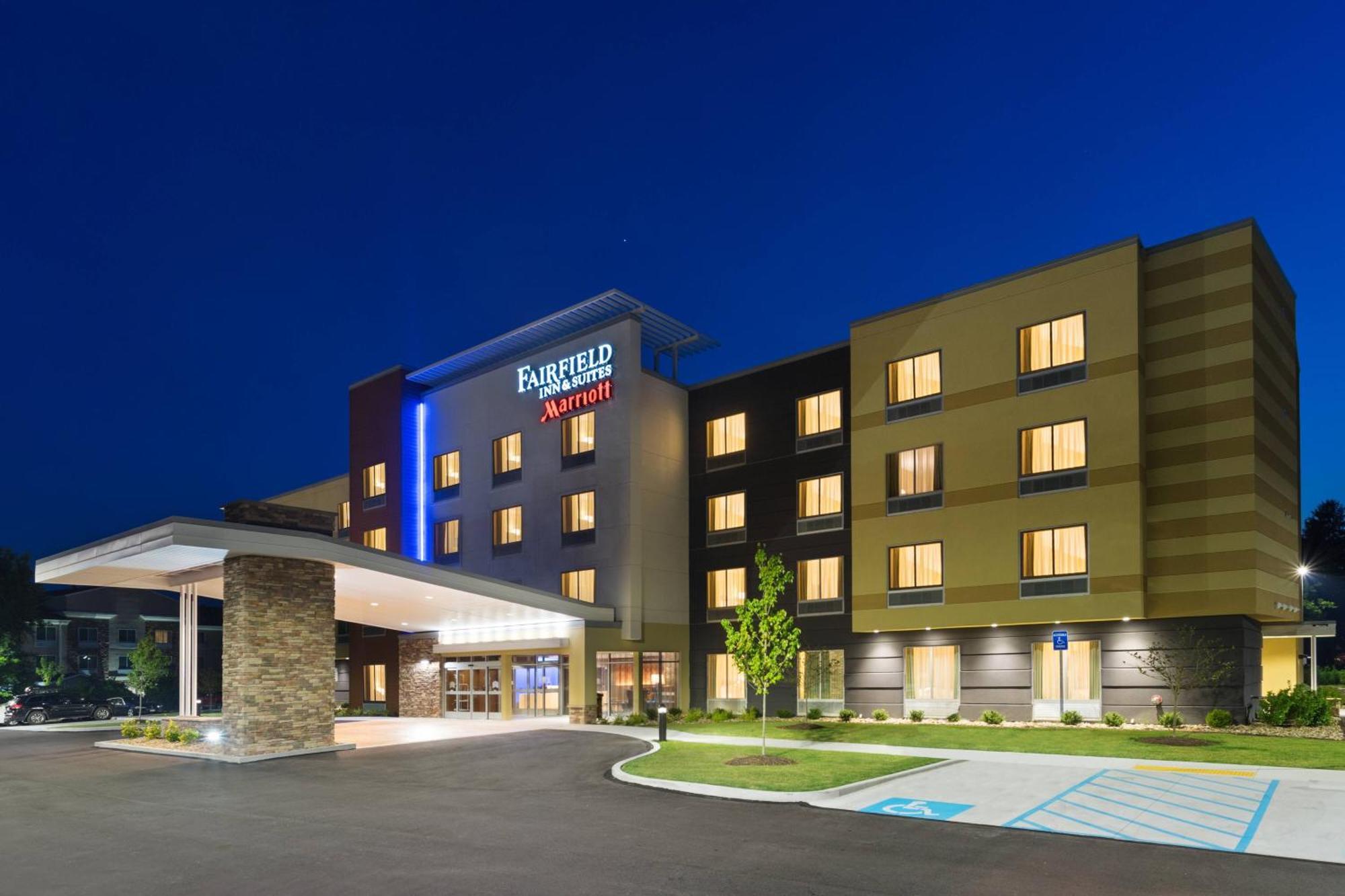 Fairfield Inn & Suites By Marriott Belle Vernon Екстер'єр фото